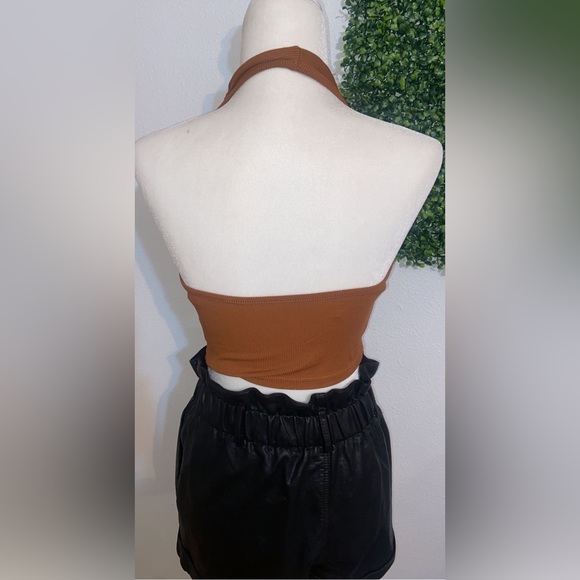Halter top - Picture 2 of 2